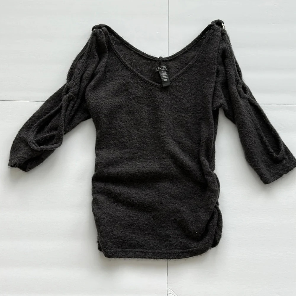 Voice Grey Sweater Sz‎ SM